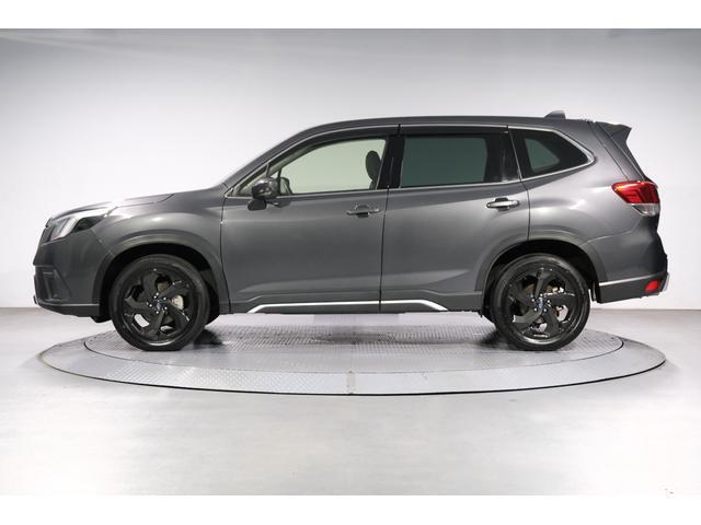 ドアバイザー付きです。雨の日でも窓を少し開けて換気ができます。