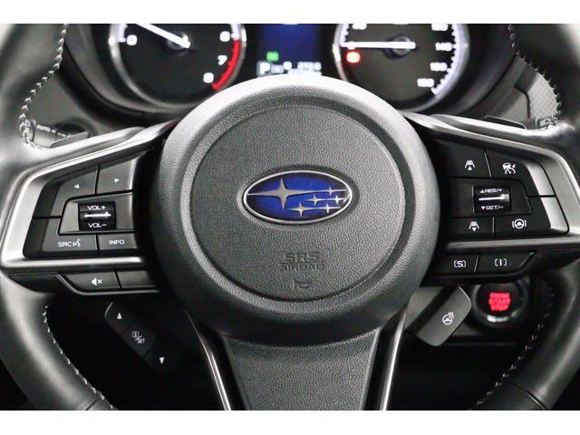 全車速追従クルーズコントロールの設定は、ステアリング内のスイッチで設定するだけ。簡単です。