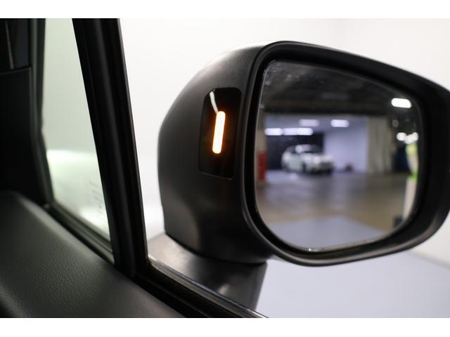 車体後部のセンサーにより、後側方から接近する車を検知する「スバルリヤビークルディテクション」を搭載。