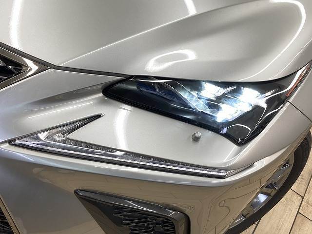 【LEDヘッドライト】は視認性が高く安全です！また、見た目もかっこいいです！