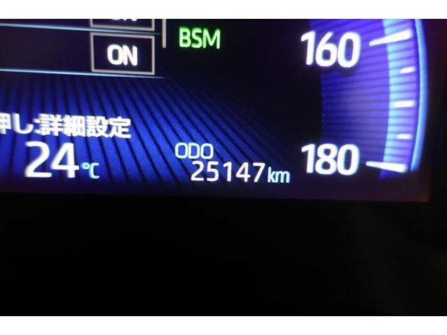 ★撮影時の走行距離は約2.6万kmです。安心のロングラン保証付きです。