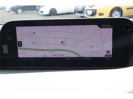 今や必需品のナビ付いています！安心してドライブ出来ますね！