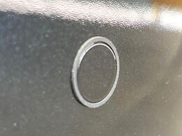 【クリアランスソナー】バンパーに付いたセンサーが障害物を検知！一定の距離に近づくとアラートで教えてくれます♪狭い駐車スペースや車庫入れ時も安心ですね☆