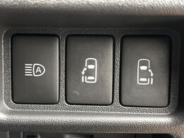 【両側パワースライドドア】スマートキーや運転席のスイッチで後席両側スライドドアの開閉が可能♪電動だから力を入れてドアを開ける必要が無く、小さなお子様でも簡単に開け閉めでき快適です♪
