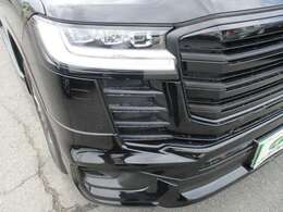 ヘッドライトのくすみや小さな傷など、くすんだレンズもある程度まで綺麗に復活します♪お車のライトが気になる方はお気軽にご相談下さいね♪