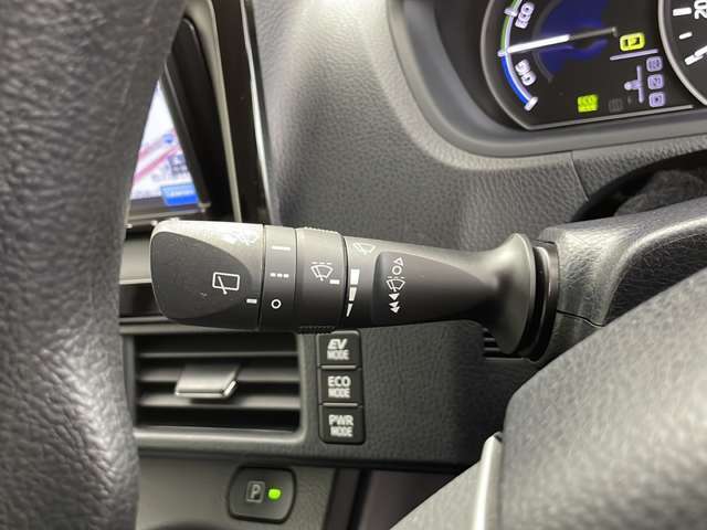 【運転席操作部】快適なドライブを楽しむための機能が装備されています！運転席から触れるので、使いやすいです！除菌プランいれていただくと、さらに清潔で安心していただけます！