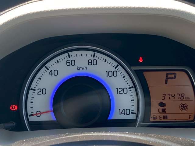 【メーター】大きくて見やすいメーター付きです！当たり前ですが、こちらのお車は「実走行」です！これからも長い間乗って頂ける1台です☆