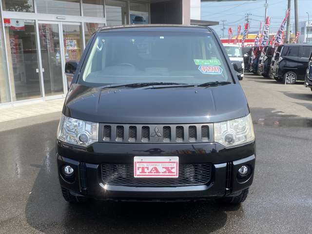 ◆本店　普通車総在庫台数約100台◆軽スマイル館　軽自動車専門店！◆アーバン館　リース＆フラット7！◆Vivid館　お買い得車！全4店舗営業中！！