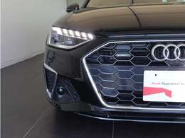 大型のシングルフレームグリルにハニカムデザインを施し、スポーティーな印象に仕上げております