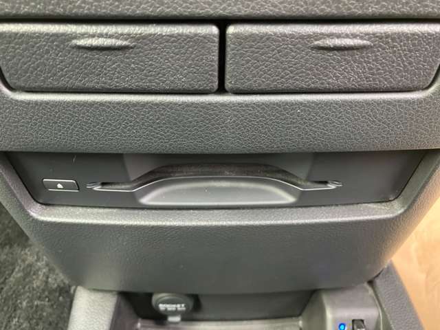 CD,DVDも使えけます