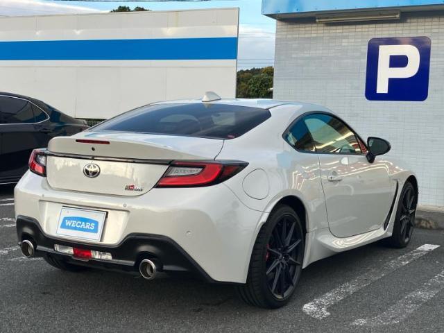 全国に店舗を展開しているのでどこでもお取り寄せが可能です！この車が気になるけど遠方だから・・・と諦める必要はありません！※別途陸送費が必要です。