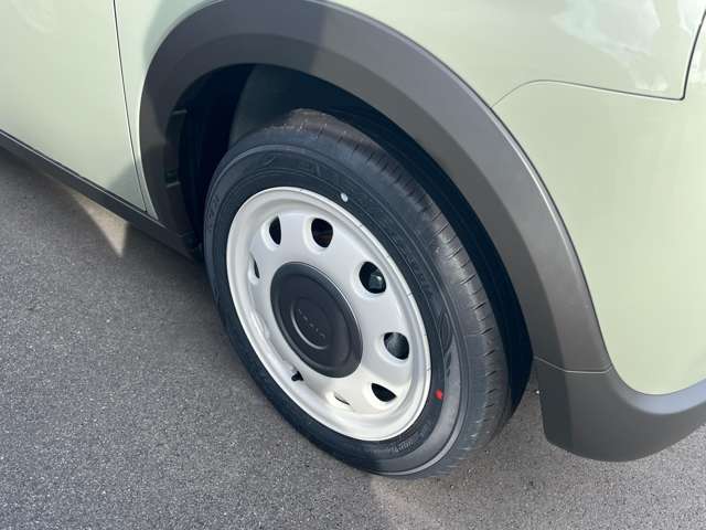 ☆お車についた傷やヘコミ、事故の修理もハヤシにお任せください。自社鈑金工場で修理ができますの安心です☆