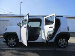 納車前、納車後の整備は、自社の指定整備工場にて行います。安心と信頼をお届けします。BMW指定の鈑金工場もございますので万が一の事故や傷などもご相談下さい！！