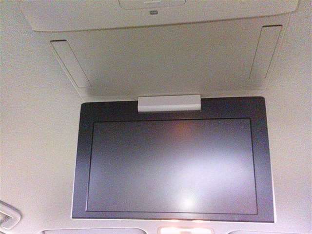 天井後席モニターです！！希少装備ですよ！！
