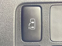 【パワースライドドア】スマートキーや運転席のスイッチでスライドドアの開閉が可能♪電動だから力を入れてドアを開ける必要が無く、小さいお子様でも、重い荷物を持っている時もラクに開け閉めできます♪