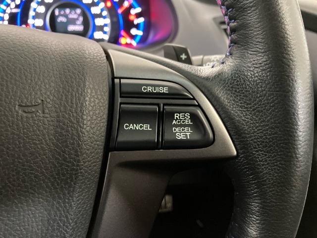 【クルーズコントロール＆パドルシフト】アクセルペダルを踏まずに一定の車速で走行できますので、高速道路などでとっても便利です.また、手元でシフト操作が行えるパドルシフト付き！