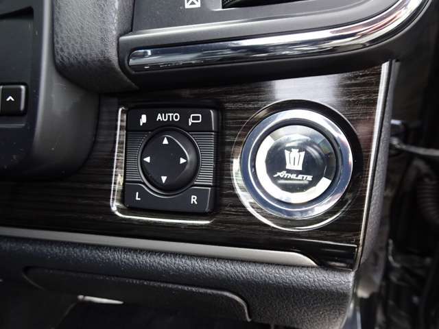 基本プランの保証意外にプランにて1・2・3年間走行無制限、利用回数無制限（輸入車は上限あり）の保証もご用意しております。お値段も1万円からとお得です！詳しくはスタッフまでお問い合わせください。