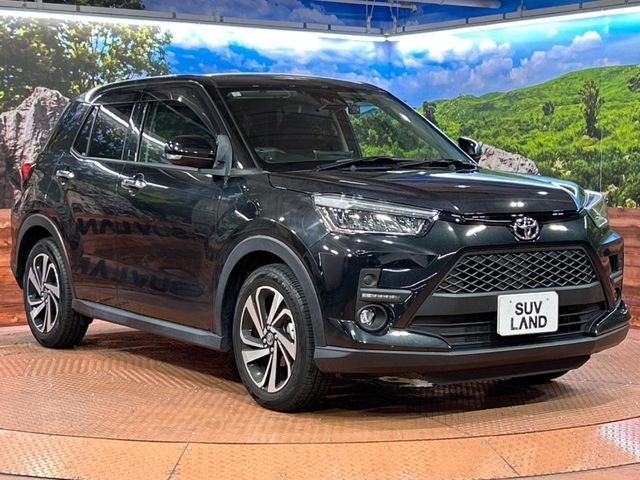大好評のボディコーティング「弾スプラッシュコート」もご納車までに施工可能。通常のガラスコートと異なる、耐久年数6年の無機質ガラスコーティングが、ボディをキレイな状態に保ってくれます。