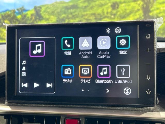 【9インチ　ディスプレイオーディオ】大画面ディスプレイへお持ちのスマートフォンと連携して、ナビやbluetoothでの音楽再生が可能です♪デザインはもちろん操作性も良好！別途ナビ機能の取付可能です♪