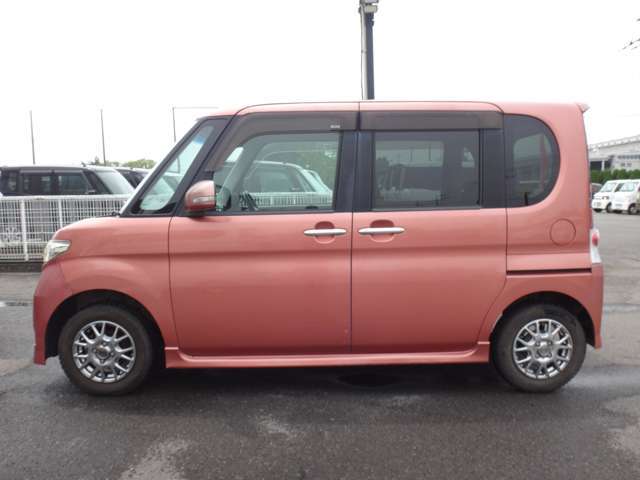 【100台展示台数】各メーカーでの見比べ・同車種での見比べなどなど見比べながら車を選んでみませんか？当店なら可能です！ぜひ見て比べて納得の一台を探します！お車探しの際はお気軽にご相談ください！！