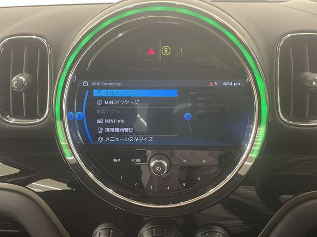 【運転席操作部】『運転席周辺の装備』の画像になります。快適なドライブを楽しむための機能が装備されています！運転席から触れるので使いやすいです！
