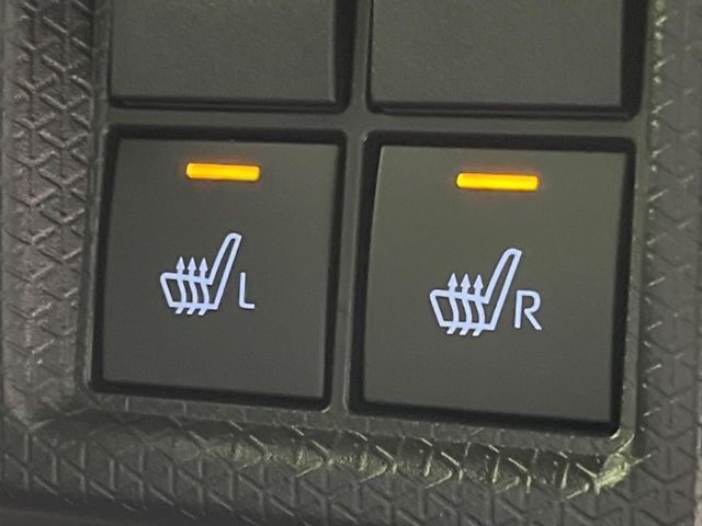 【シートヒーター】寒い日に重宝するシートヒーター！エアコンより早く温まってくれるので寒がりの人も安心ですね♪エアコンの温風は乾燥するから苦手、という方にもをおすすめです。