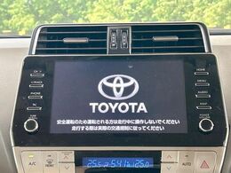 【メーカー純正ナビ】インテリアに溶け込むスタイリッシュな「専用設計」メーカーナビを装備♪視認性や操作性など基本性能にも優れ、より上質なカーライフをお楽しみいただけます。