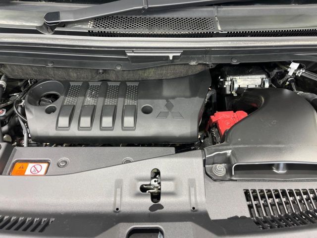 親切・丁寧な専門メカニックスタッフが応対！・車検・点検整備・事故等の修理などアフターサービスも安心。お車のカスタマイズもネクステージのサービススタッフまでご相談ください！
