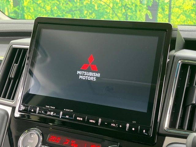【大画面ナビ】人気の大型10.1インチナビを装備。存在感のある大画面はインパクト大！ナビ利用時のマップ表示は見やすく、テレビやDVDは臨場感がアップ！いつものドライブがグッと楽しくなります♪