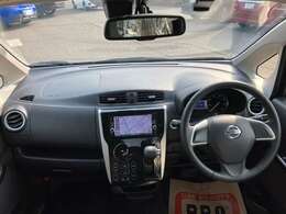 運転席まわりです。細かいオプションなど、気になるところがあればお気軽にメールやお電話等でお問合せください。