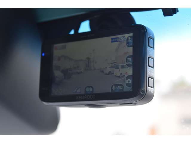 【切替式4WD】【ドラレコ】◆スマートアシストIII（衝突軽減ブレーキシステム）・横滑り防止機能・ヘッドライトレベライザー・ETC・キーレスキー◆