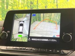 【アラウンドビューモニター】専用のカメラにより、上から見下ろしたような視点で360度クルマの周囲を確認することができます☆死角部分も確認しやすく、狭い場所での切り返しや駐車もスムーズに行えます。