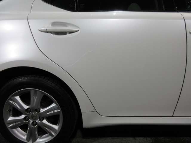 当社の整備はディーラー、認証工場と提携しております。走行テスト、点検、整備と各職人さんに当社が心を鬼にして良い状態に仕上げることに全力を尽くさせます！