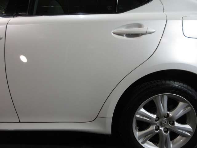 当社の整備はディーラー、認証工場と提携しております。走行テスト、点検、整備と各職人さんに当社が心を鬼にして良い状態に仕上げることに全力を尽くさせます！