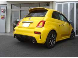 リアパーキングセンサー装備