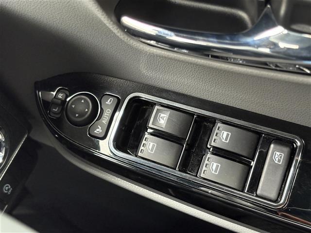 【窓操作部】『窓周辺/窓周辺装備』の画像になります。写真の内容に関してご不明点、ご質問等がございましたらお気軽にガリバー店舗までお問い合わせください。