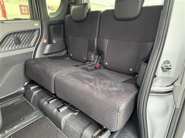 【後部座席】『後部座席周辺』の画像になります。写真の内容に関してご不明点、ご質問等がございましたらお気軽にガリバー店舗までお問い合わせください。