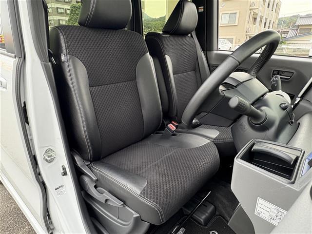 【運転席】『運転席周辺』の画像になります。写真の内容に関してご不明点、ご質問等がございましたらお気軽にガリバー店舗までお問い合わせください。