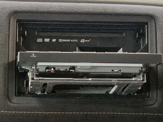 ディスク挿入はこちらから。