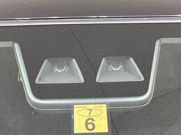 【スマートアシスト】走行中に前方の車両等を認識し、衝突しそうな時は警報とブレーキで衝突回避と被害軽減をアシスト。より安全にドライブをお楽しみいただけます。