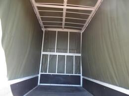荷台板張り　内寸　長さ3m10cm　巾1m60cm