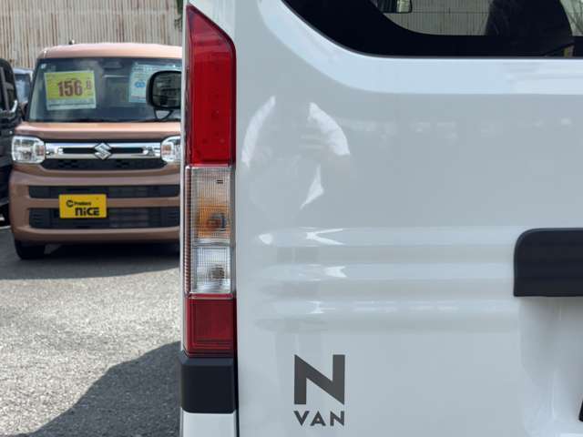 クリアランスソナーが装備されているので駐車が苦手な方でも安心♪障害物や壁に接近するとブザーで警告してくれます！