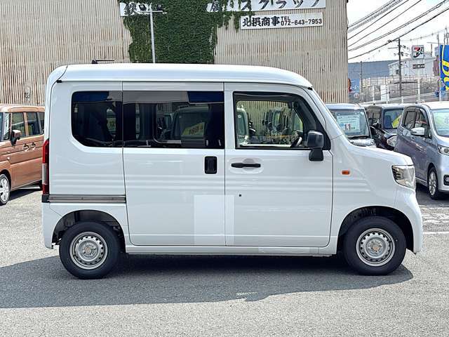 当店は自動車保険の正規代理店です！3社扱っておりますのでお客様に合った保険を提案させて頂きます！もしもの事故の際も当店にお任せください！アフターサービスが充実しておりますのでご安心ください！