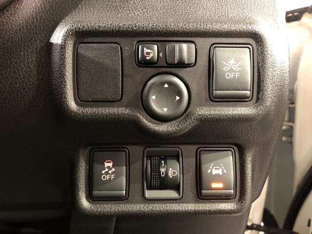 衝突軽減ブレーキ☆安全装備が充実したサポカーです☆