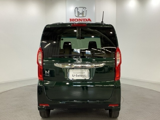 【Honda認定中古車 U-Select】　は3つの安心をお約束します。　1　Hondaのプロが整備した安心。 2　第三者機関がチェックした安心。　3　購入後もHondaが保証する安心。