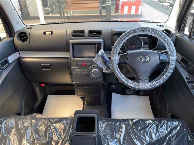 運転者にとっては日々使用することとなる運転席です。運転席が快適だと運転に集中することができますね。