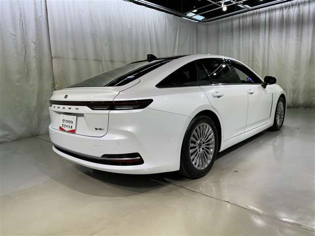 低燃費で環境にもやさしいハイブリッド車です。トヨタ専用診断機器でハイブリッドシステムを綿密に点検してあります！