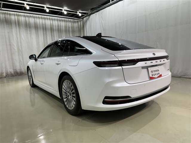 後ろから見ると車の印象も変わりますね♪