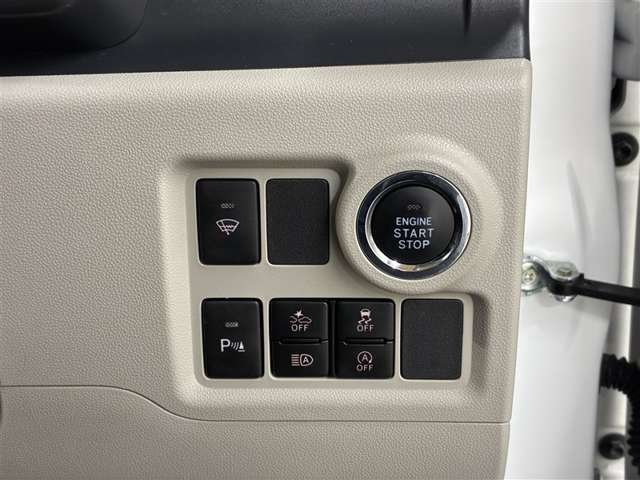 【プッシュスタート】カギをポケットやバッグに入れたままでエンジンの始動やドアロックの施錠・開錠ができます！荷物が多い時に便利ですね！