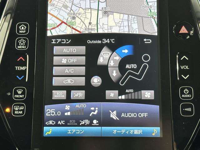 オートエアコン付きなので一度、気温を設定すれば自動的に過ごし易い温度に調整してくれますよ。　車内をいつでも快適空間にしてくれます。